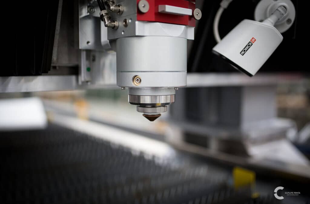Lasersnijden met zeer hoog vermogen: de nieuwe revolutie