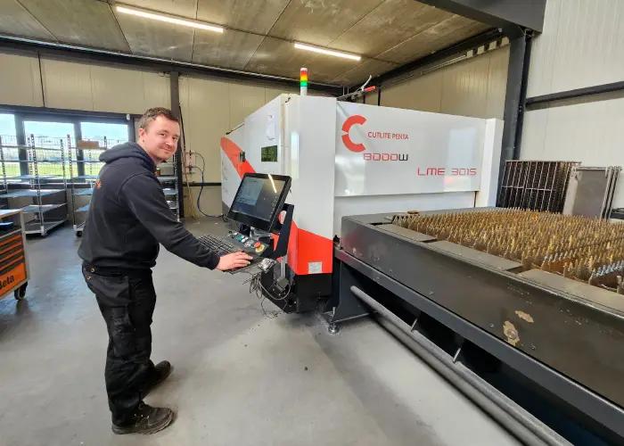 Goede start Laser-Max met hulp van Fiber Laser Benelux